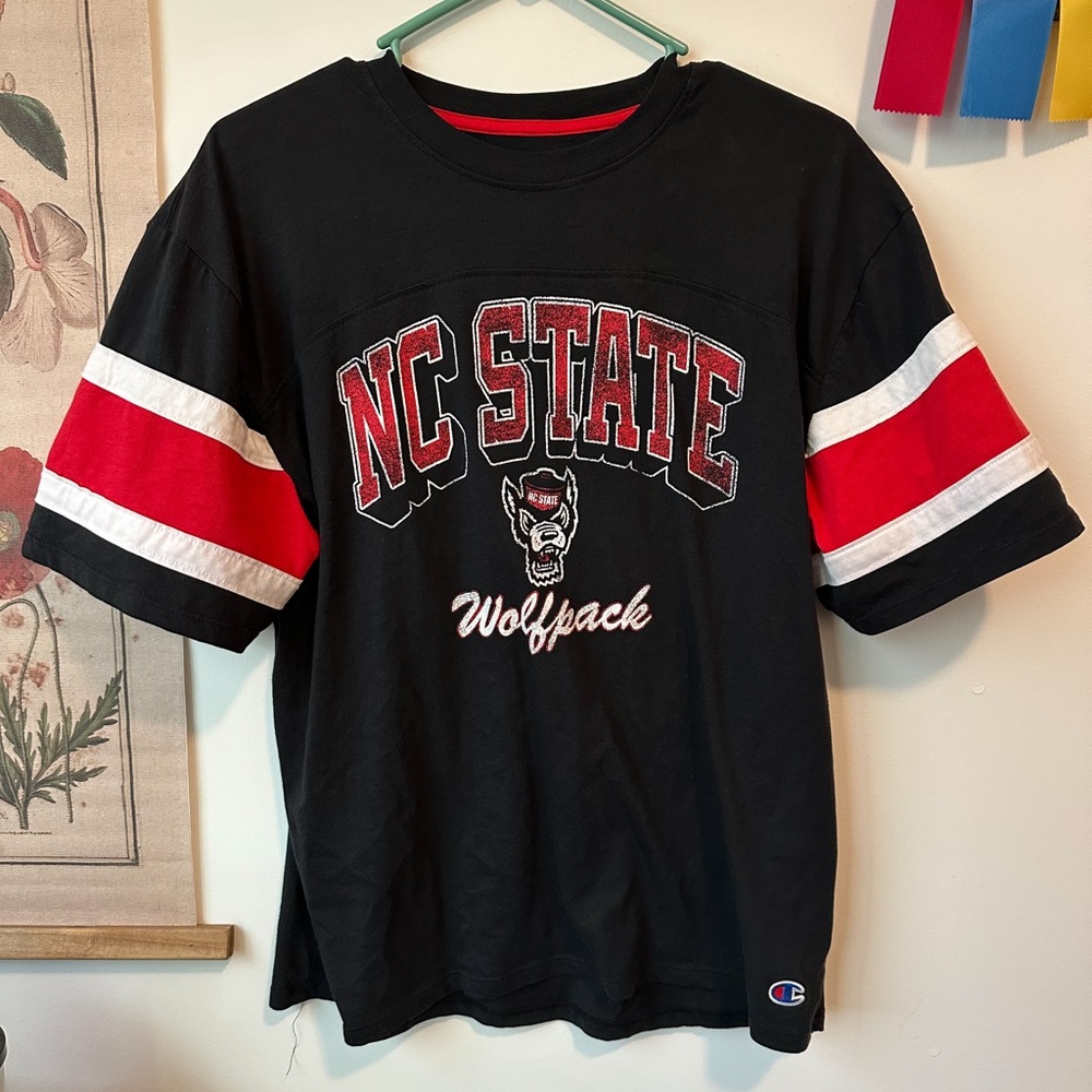 Champion Womens NC State NCSU Boxy Relaxed Fit Short Sleeve Shirt Red Black XS